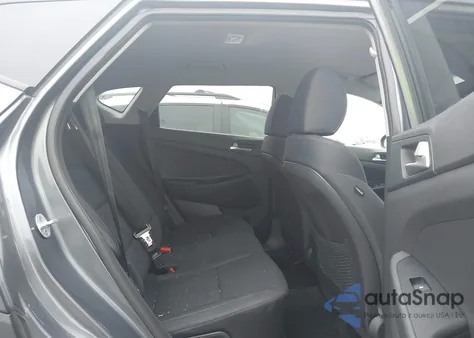 2019 Hyundai Tucson Value z USA, uszkodzony, nr VIN KM8J33A43KU011032